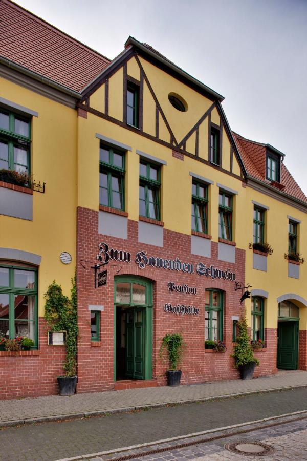 Gasthaus Und Pension "Zum Hauenden Schwein" เวอร์ลิทซ์ ภายนอก รูปภาพ